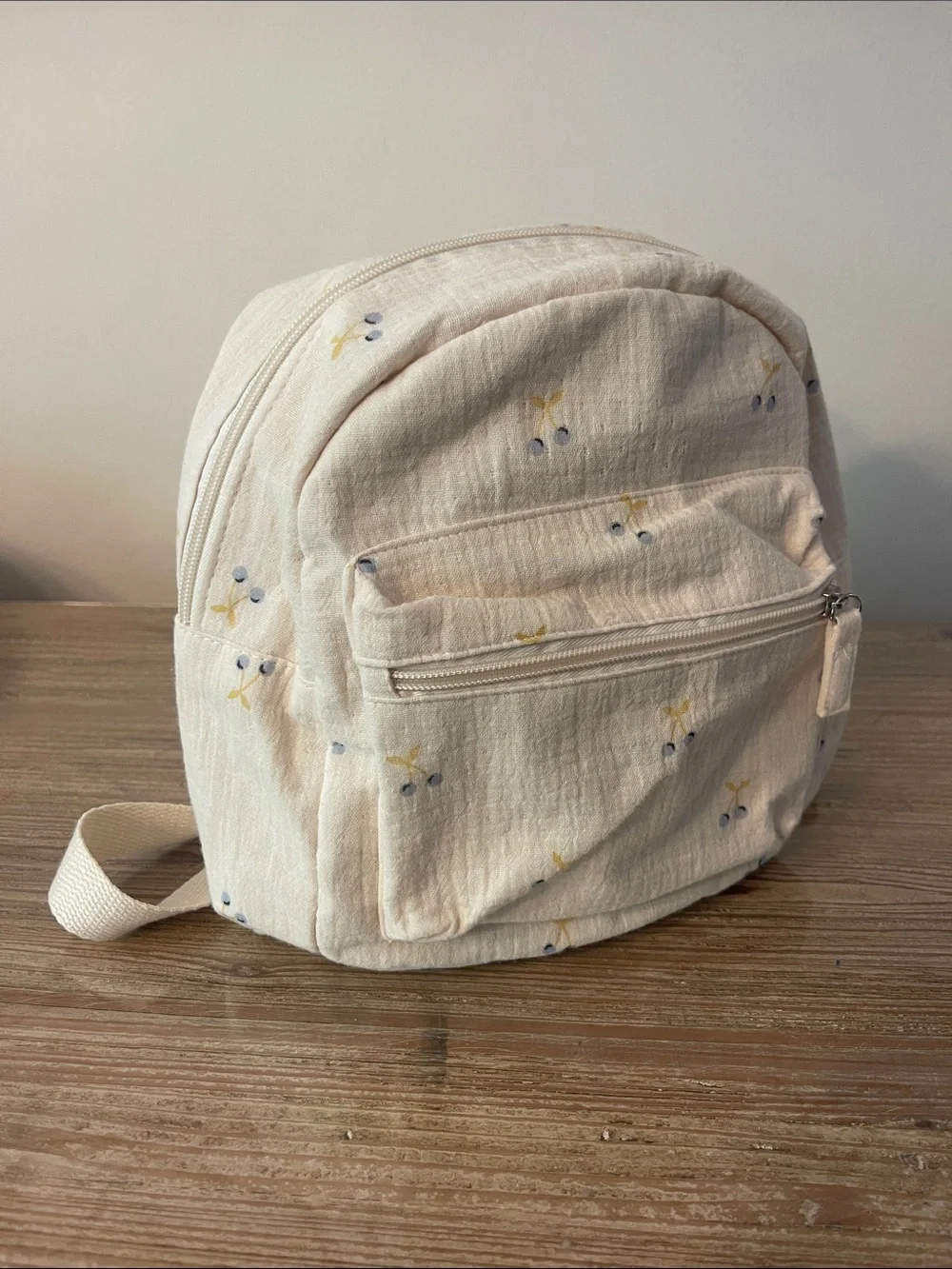 100 % organic cotton Cream Kids Backpack with Yellow & Blue Dot Accent